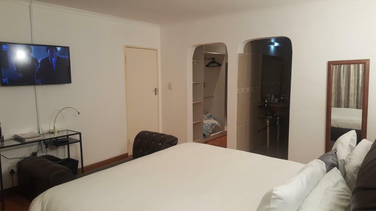 Simbasun Cottages Midrand Extérieur photo