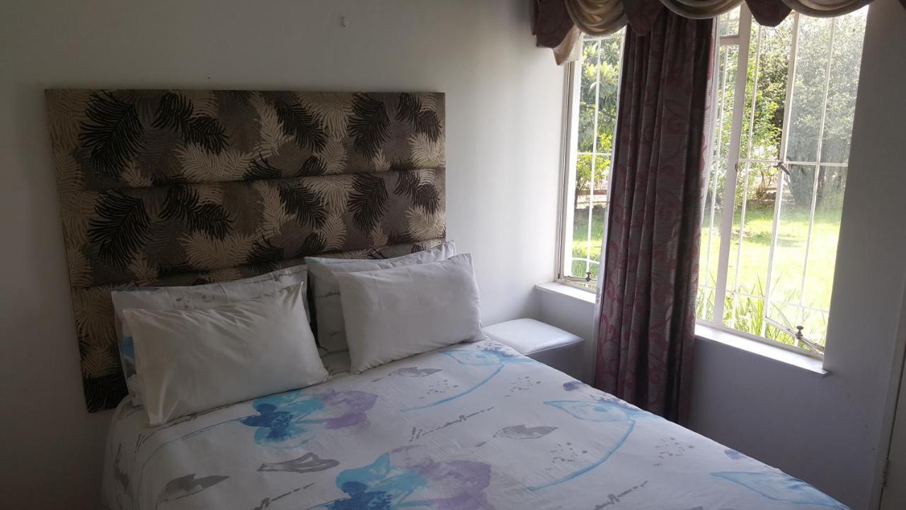 Simbasun Cottages Midrand Extérieur photo