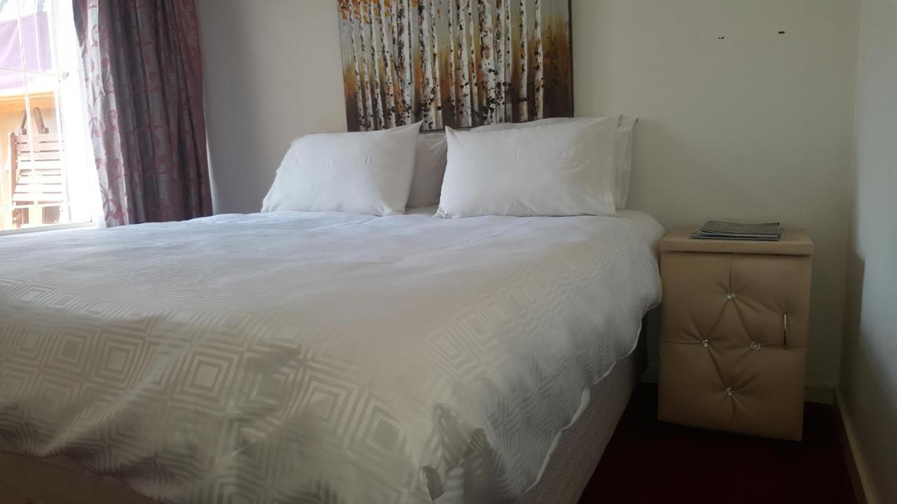 Simbasun Cottages Midrand Extérieur photo