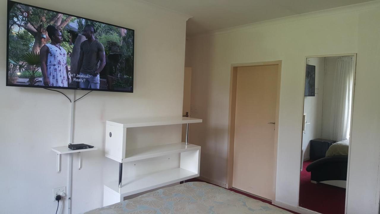 Simbasun Cottages Midrand Extérieur photo